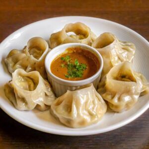 MOMOS (PANEER/VEGAN) 8 PCS